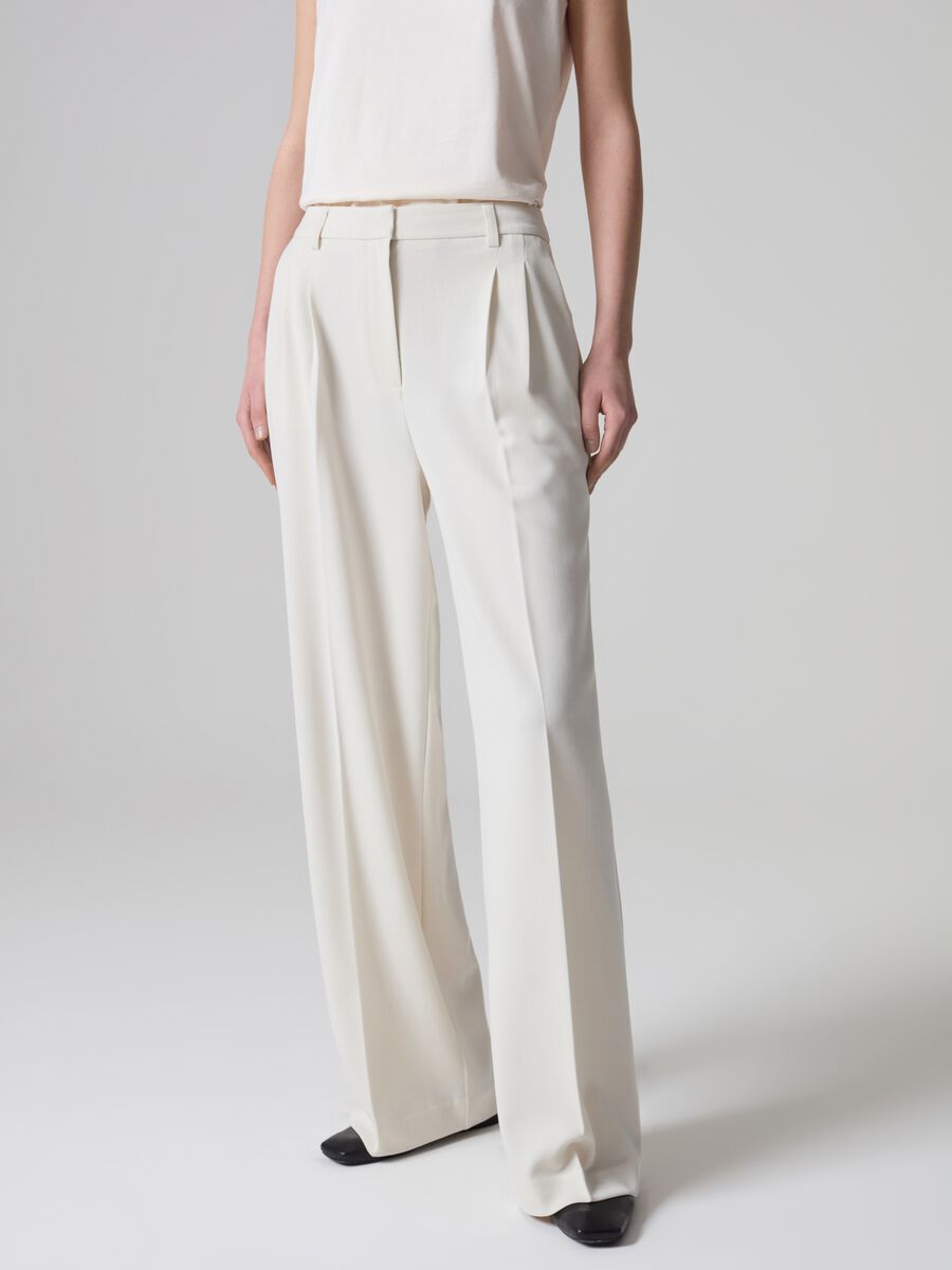 Contemporary wide-leg palazzo trousers_1