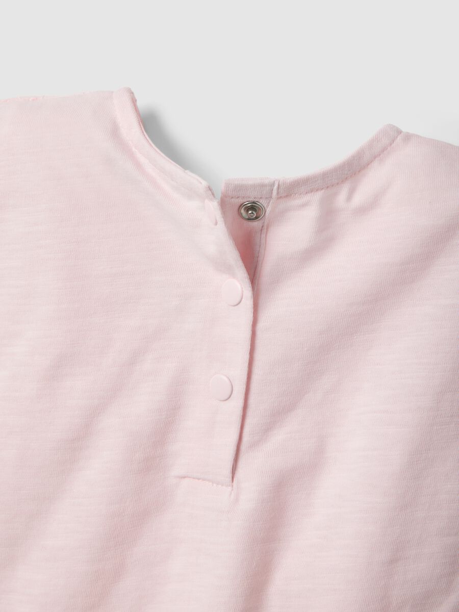 T-shirt in puro cotone rosa da bimba regular fit con ricami_2