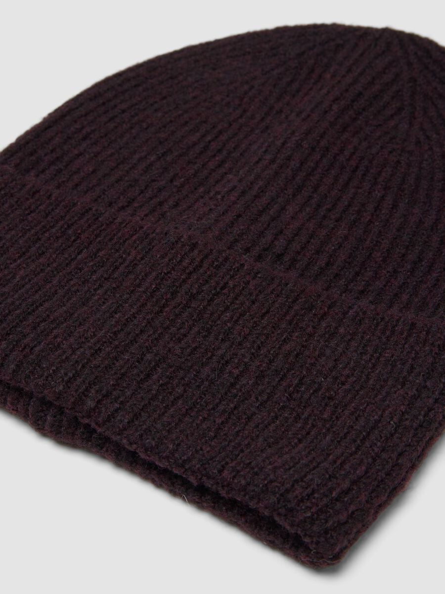 Burgundy red ribbed stretch wool beanie_1