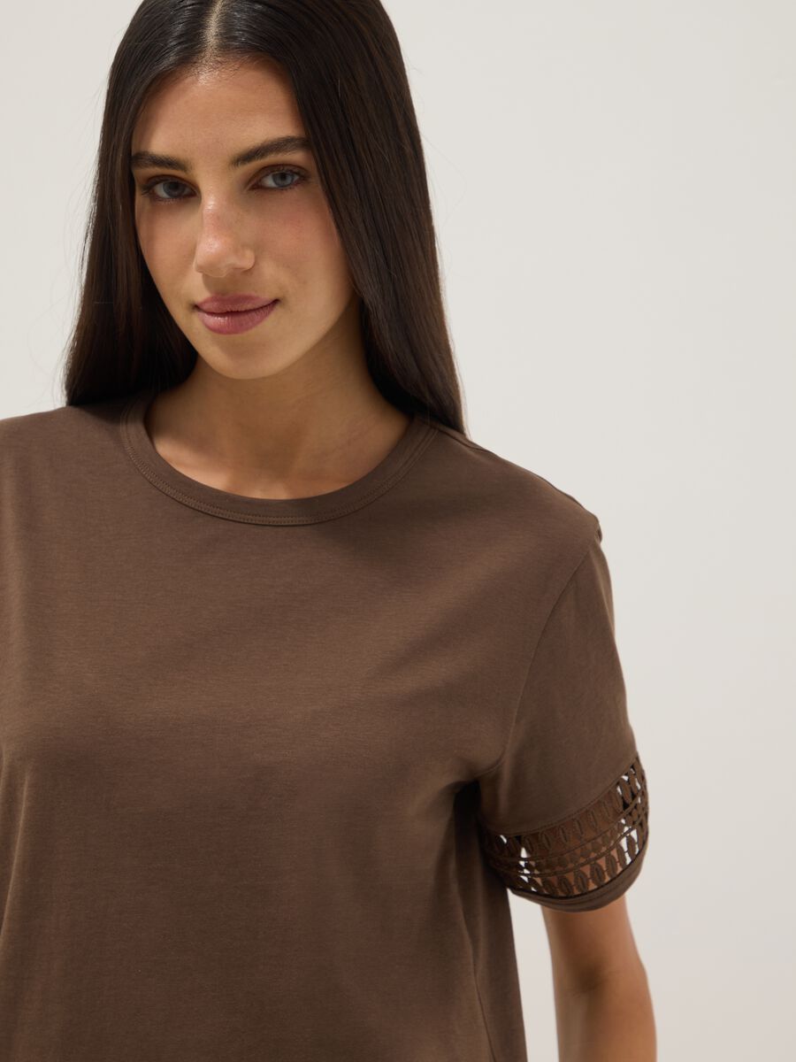 Camiseta marr&oacute;n de algod&oacute;n puro de manga corta_2