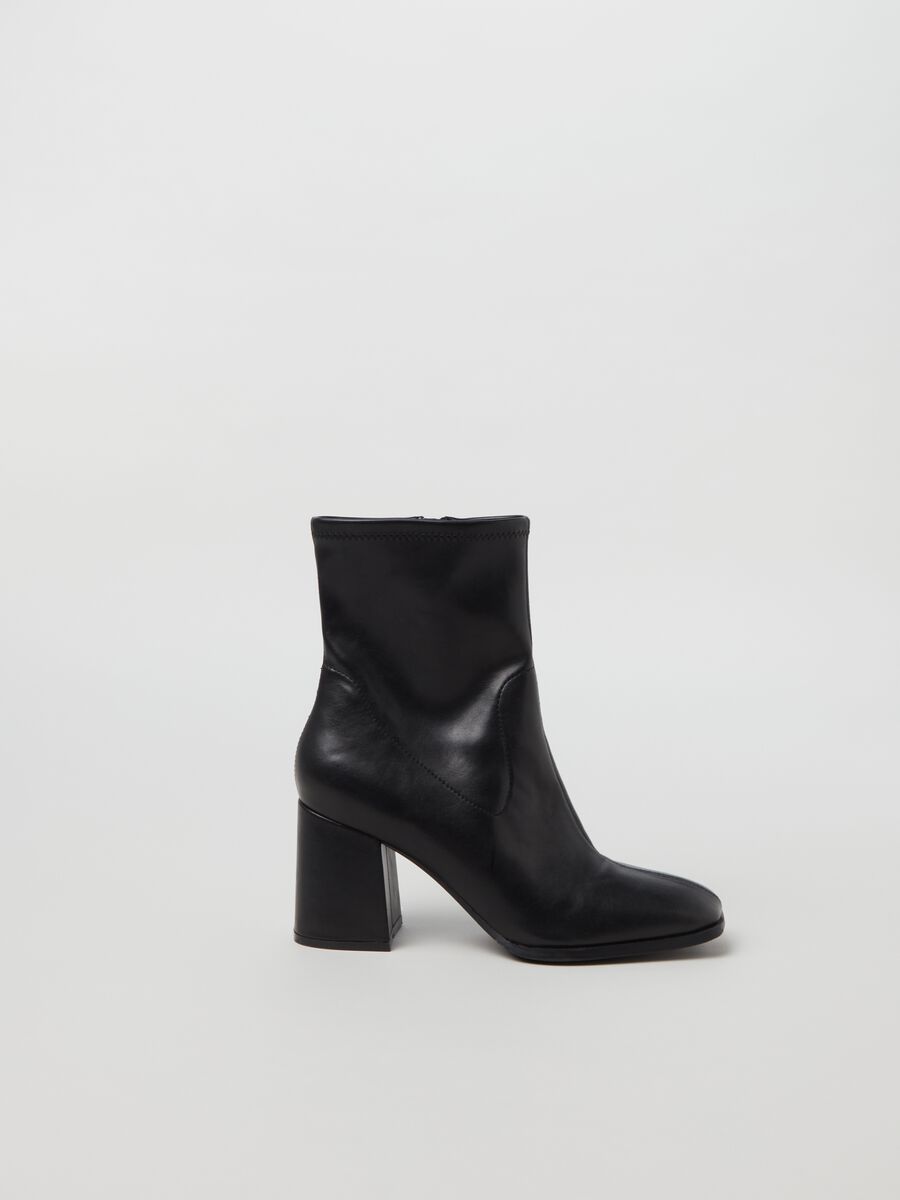 Soft boots with square heel_0