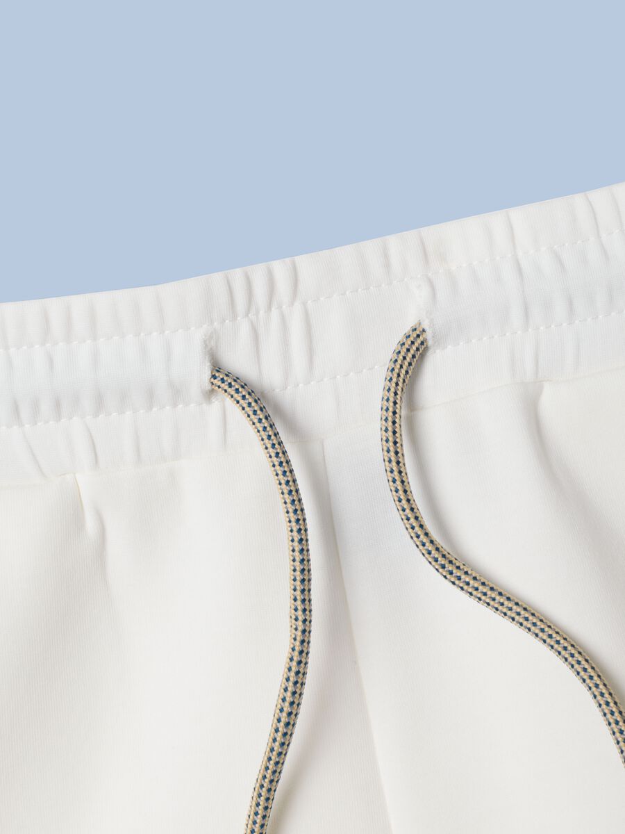 ALTAVIA SAILING wei&szlig;e Sport-Shorts aus Stretch-Baumwolle_5