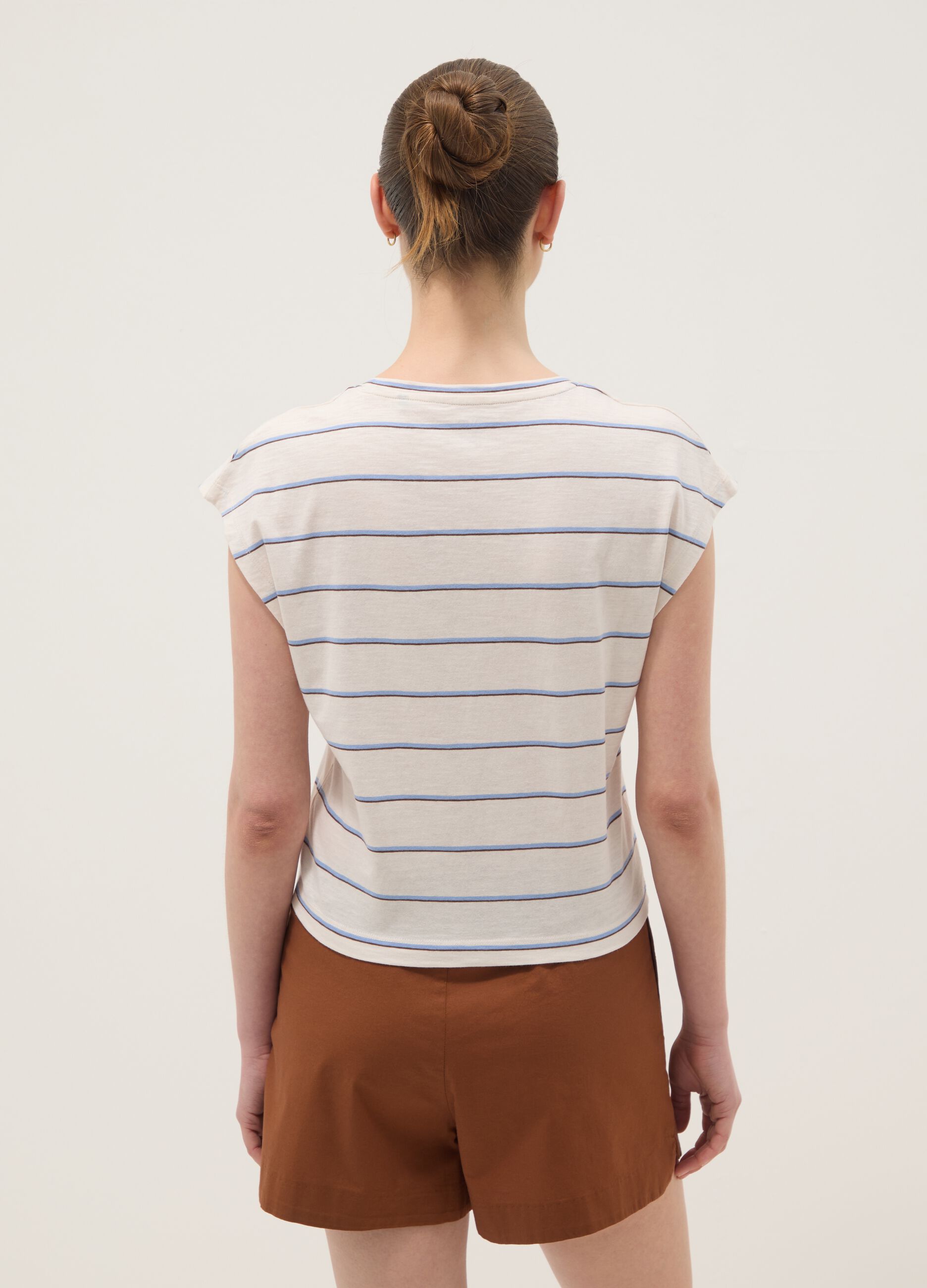 Camiseta beige de algod&oacute;n puro a rayas
