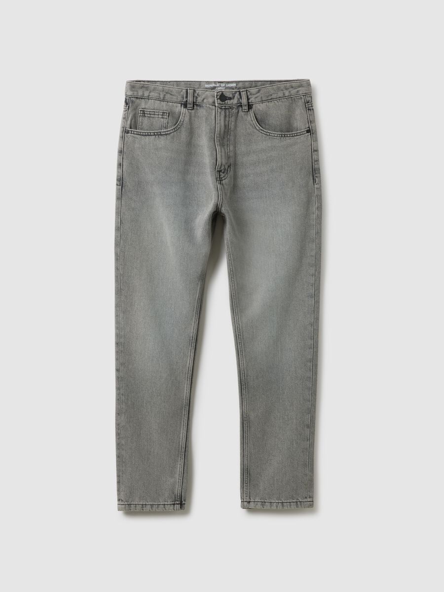 Grey denim cotton blend carrot fit jeans_4