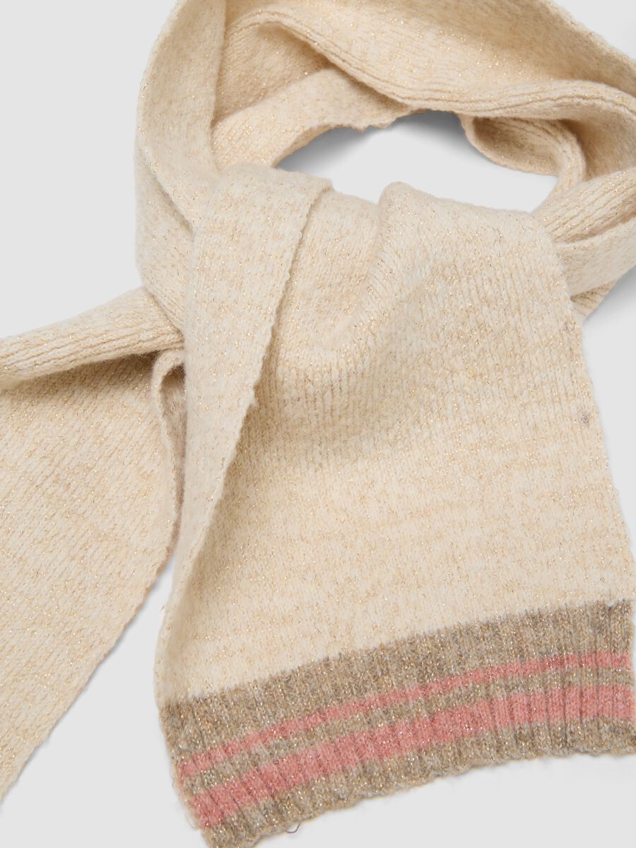 Sciarpa beige in tessuto elasticizzato con fili luminosi_1