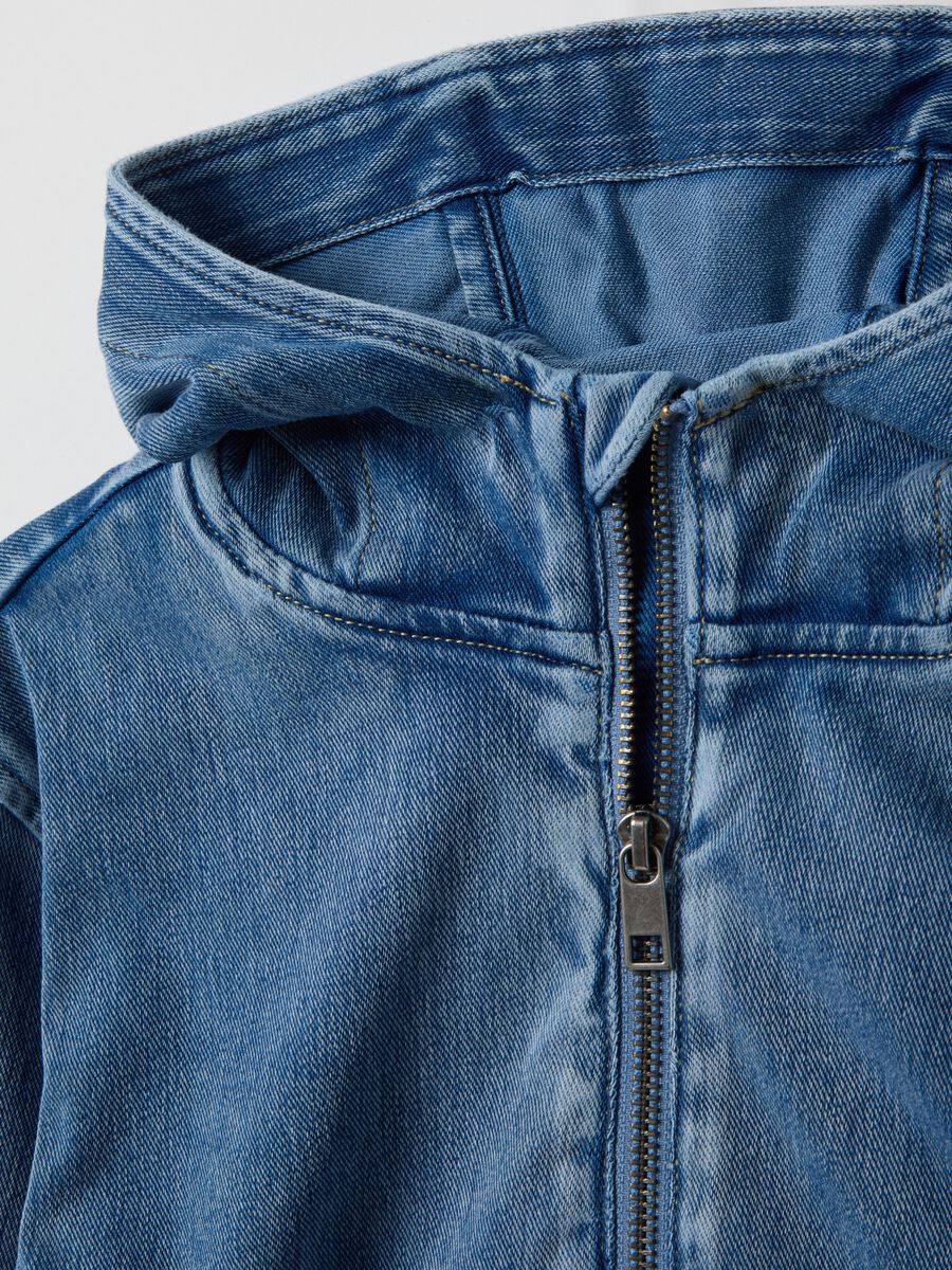 Kinderblauer Hoodie aus Baumwollmischung im Regular Fit_3