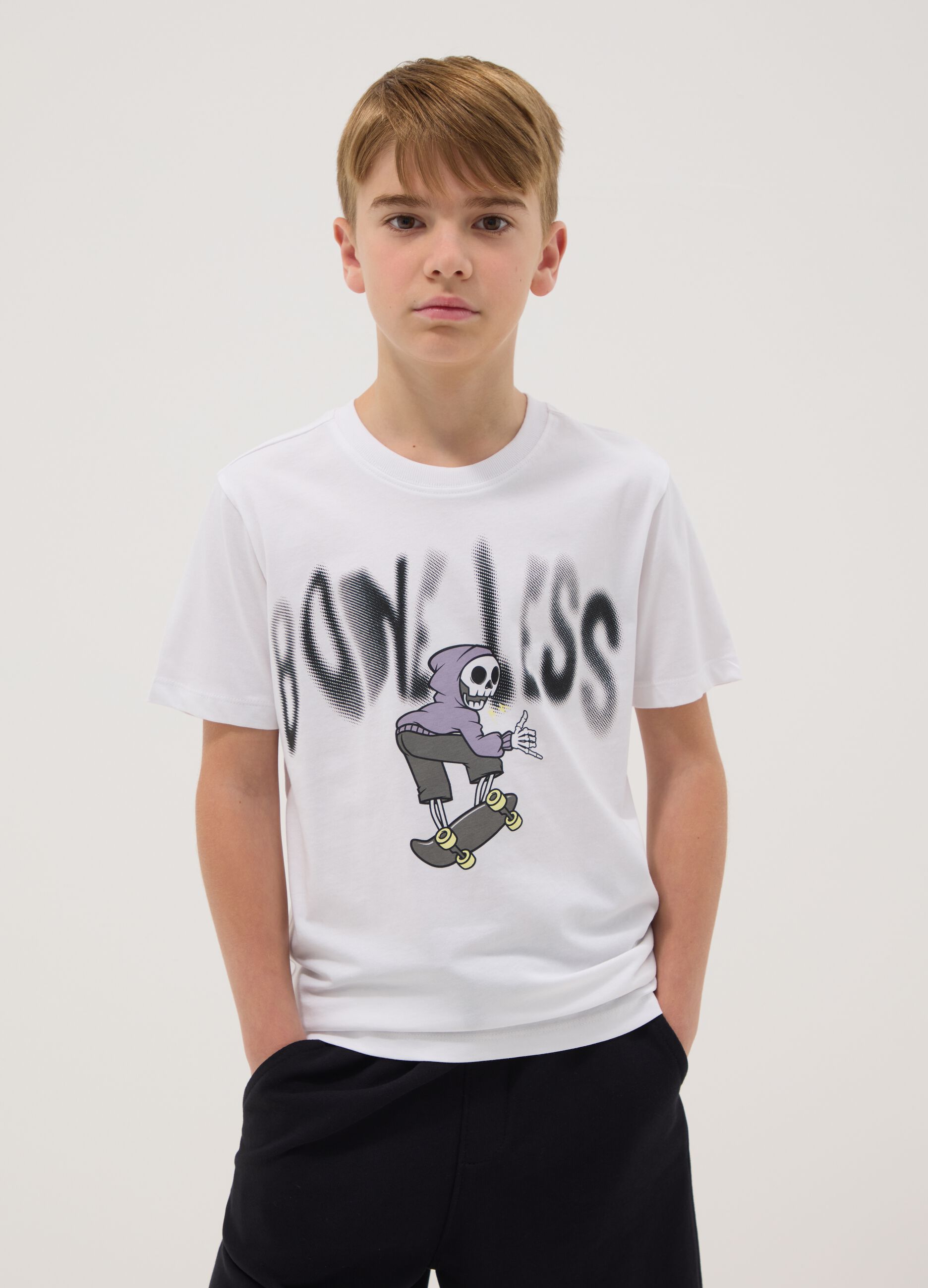 Boy's white pure cotton regular fit T-shirt with print