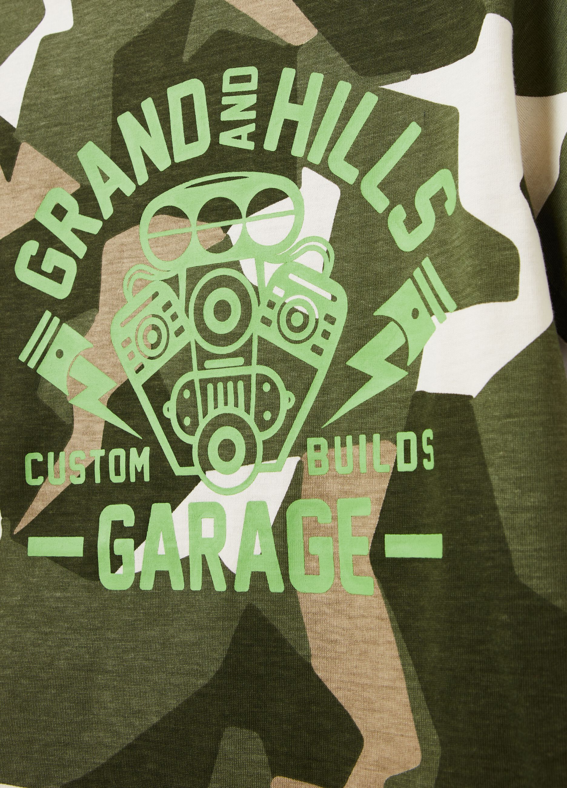 Camiseta con estampado camuflaje Grand&Hills