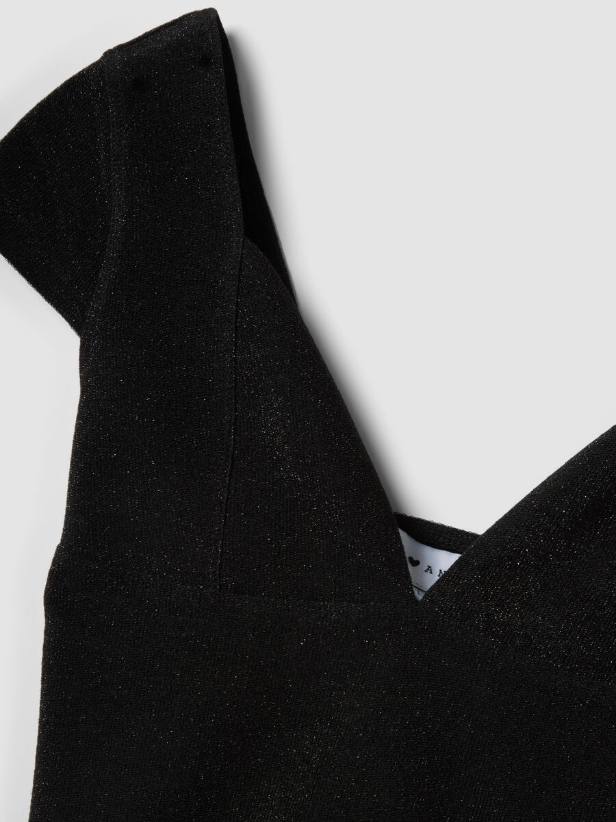 Schwarzes Regular-Fit-T-Shirt aus elastischem Viskosemix mit V-Ausschnitt_5