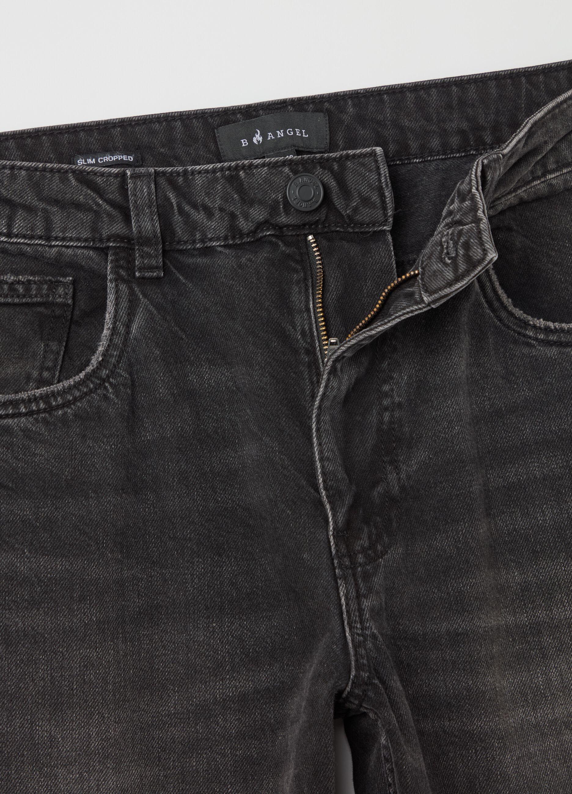 Slim-fit jeans with five pockets