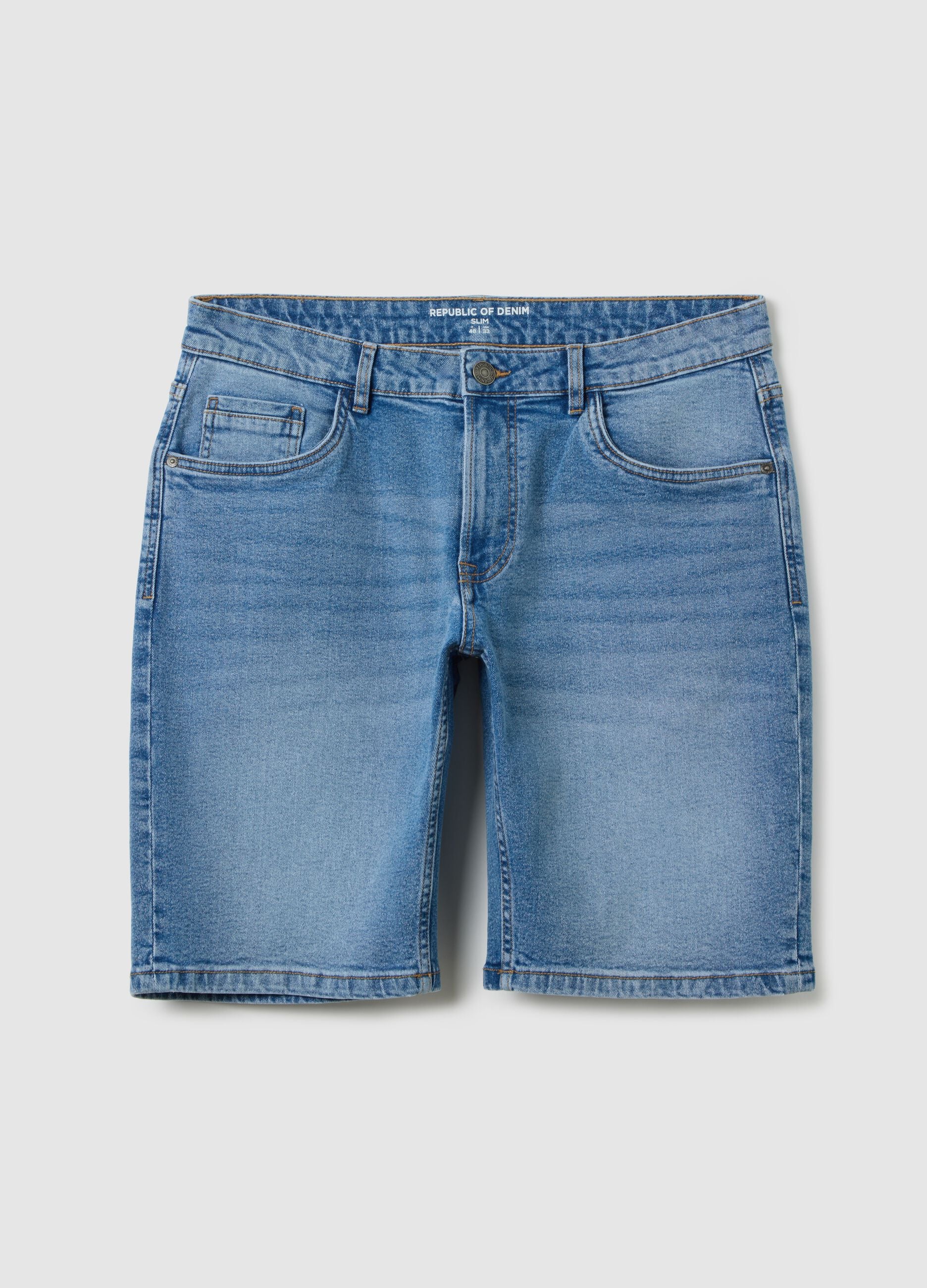 Herren-Bermuda in Hellblau, Slim Fit Denim