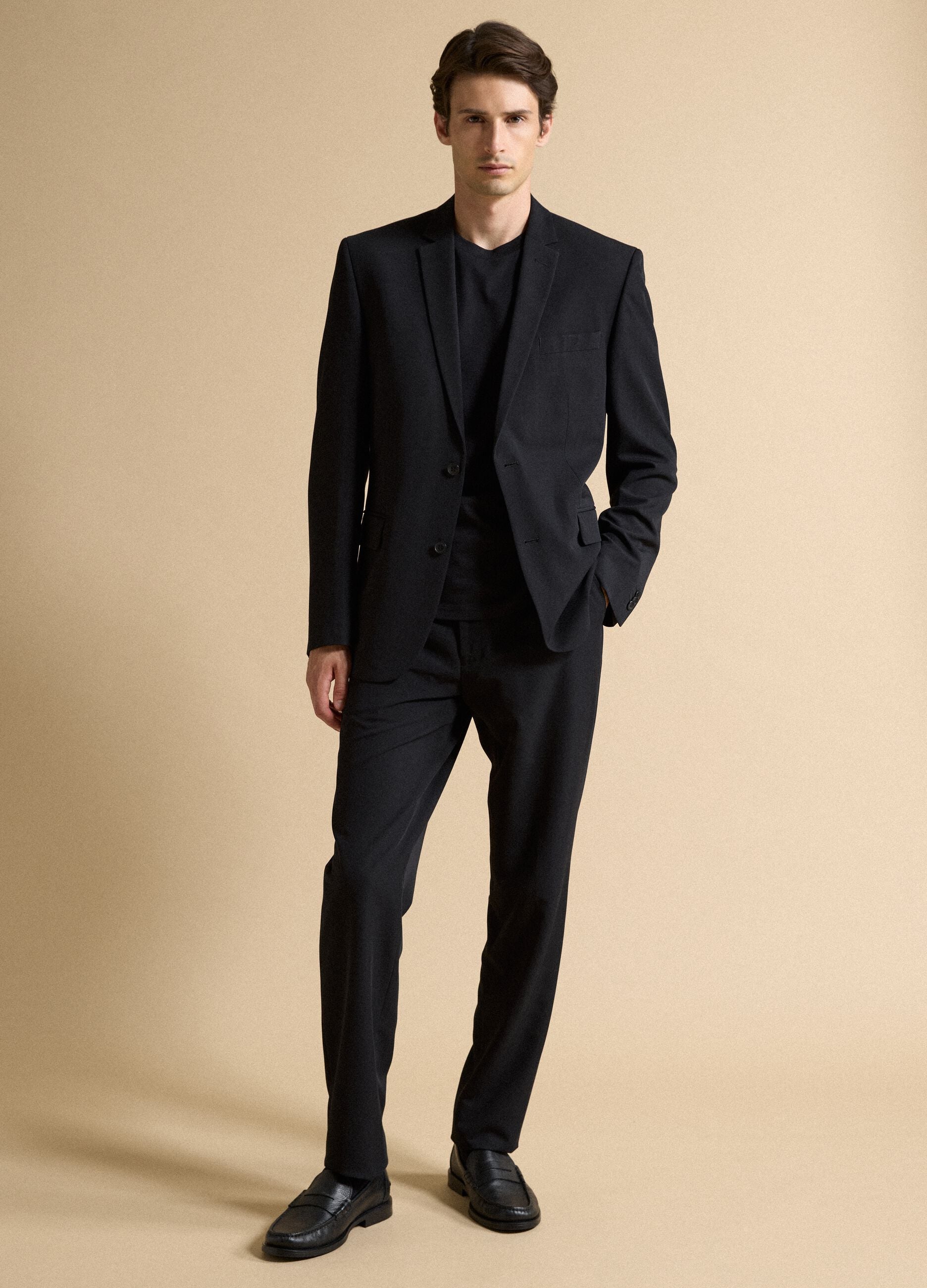Blazer nero slim fit foderato con rever classici