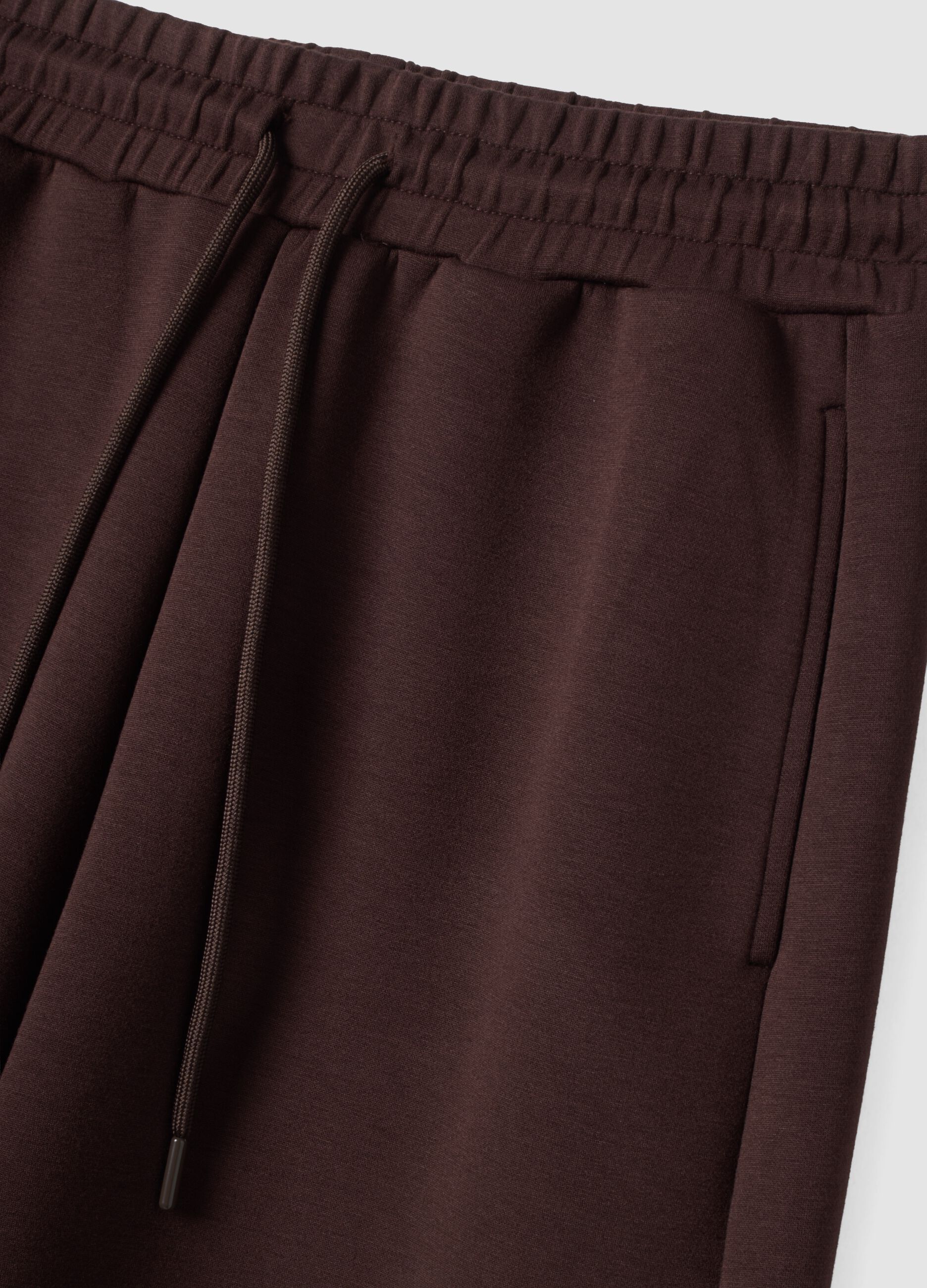 Pantaloni marroni wide leg in modal elasticizzato con coulisse