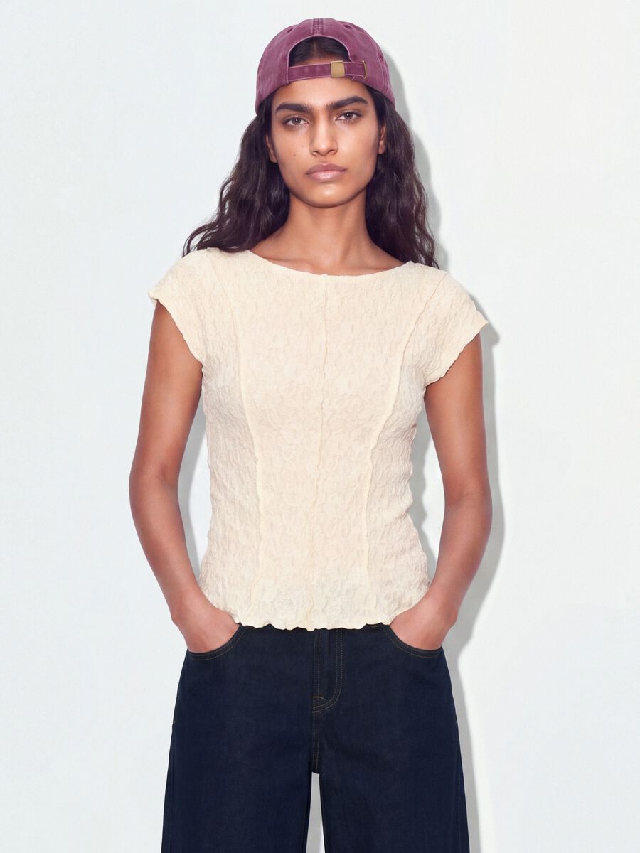 White stretch T-shirt with raised floral texture_0