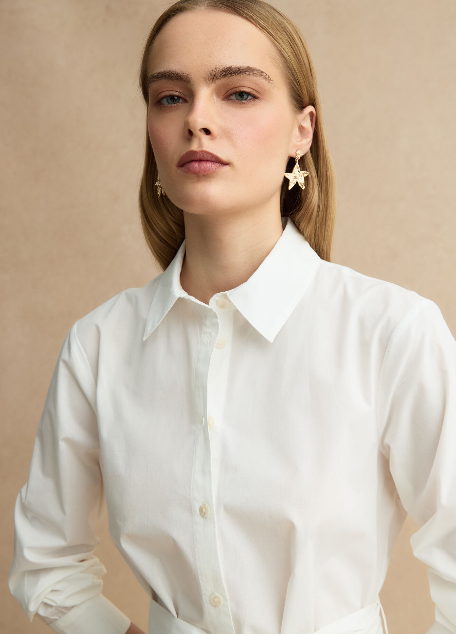 Wei&szlig;es Maxikleid aus reiner Baumwolle in Regular Fit mit Stickereien