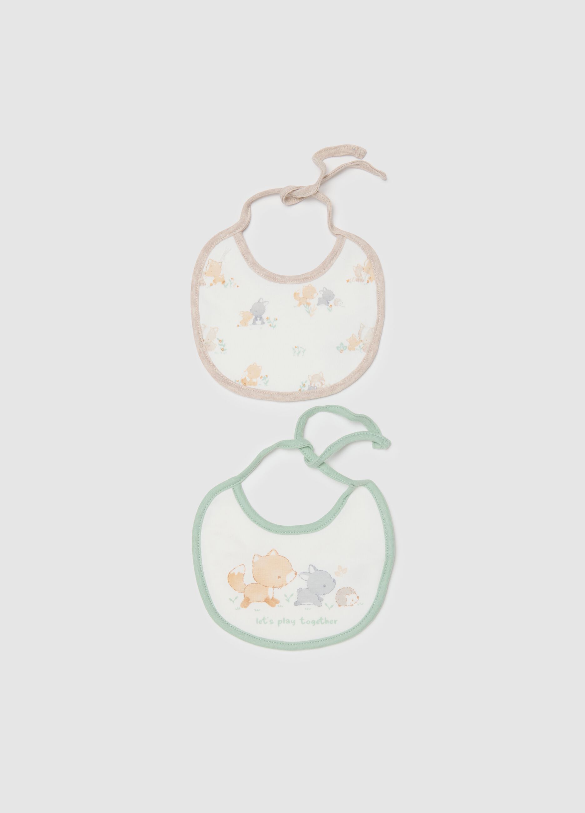 Pack of two baby bibs in pure white cotton