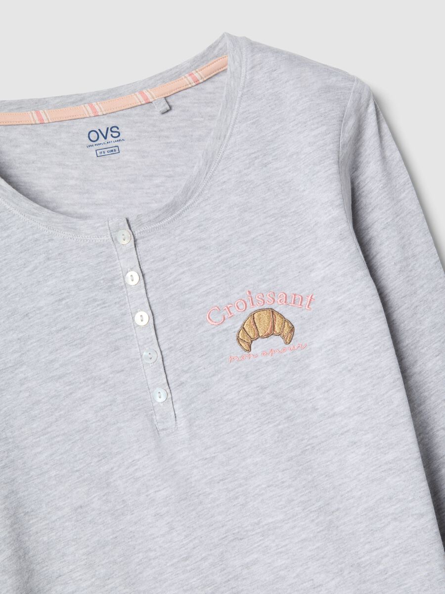 Mehrfarbige Pyjamas aus reiner Baumwolle im Regular-Fit mit Croissant_1