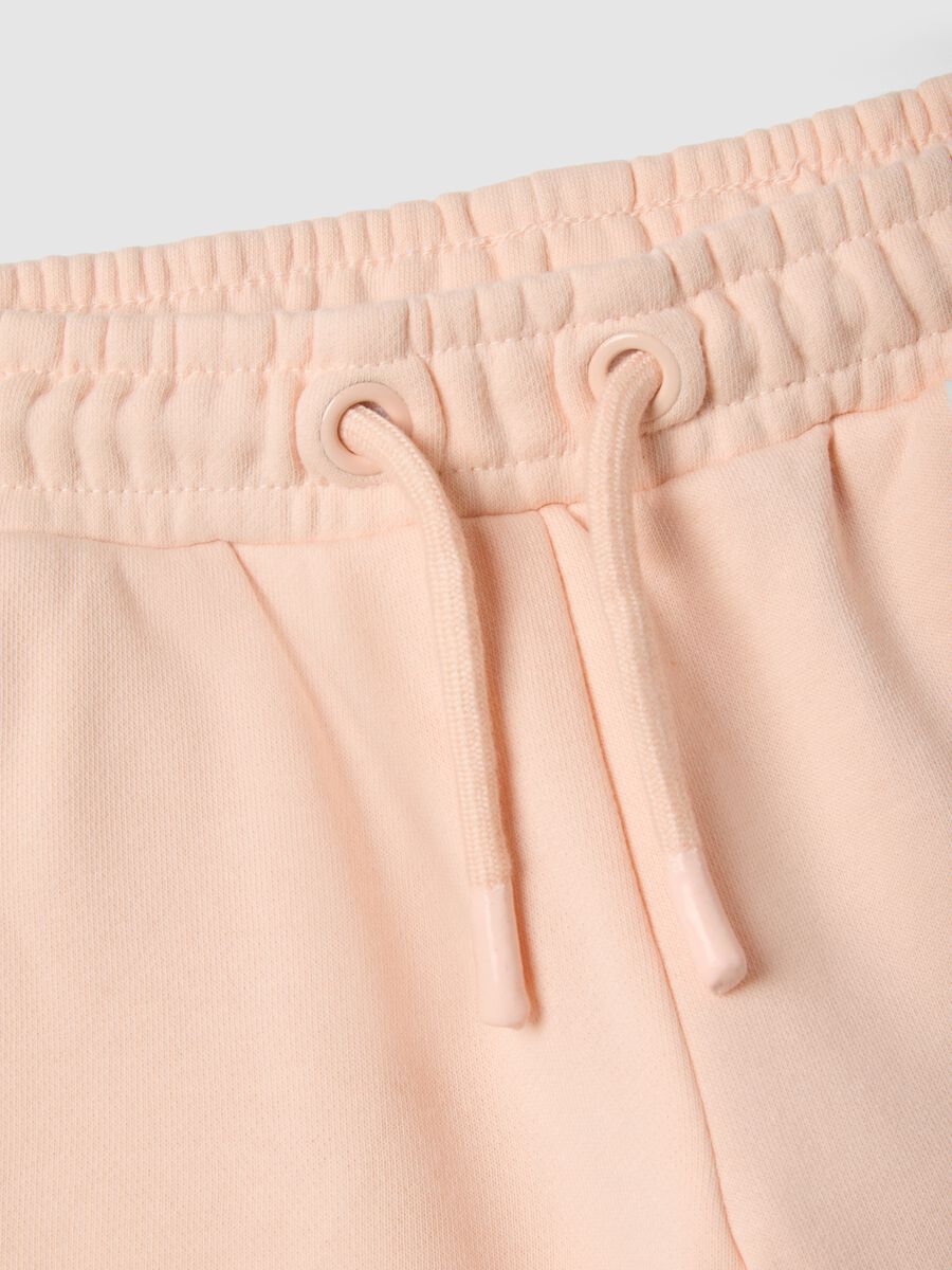 Shorts in misto cotone rosa da bambina regular fit con cuore_2