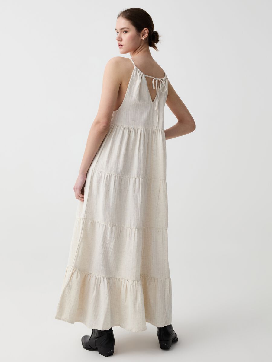 Long tiered dress with halter neck_2