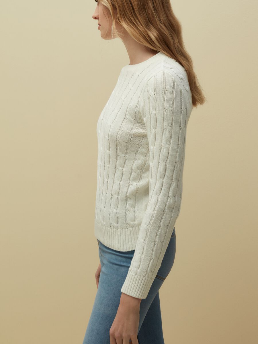 Cotton pullover with cable design_2