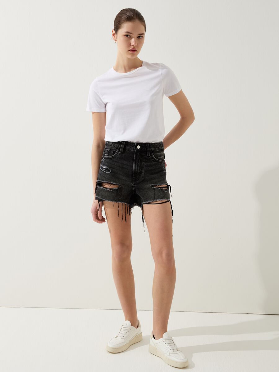 Denim shorts with rips and high waist_0