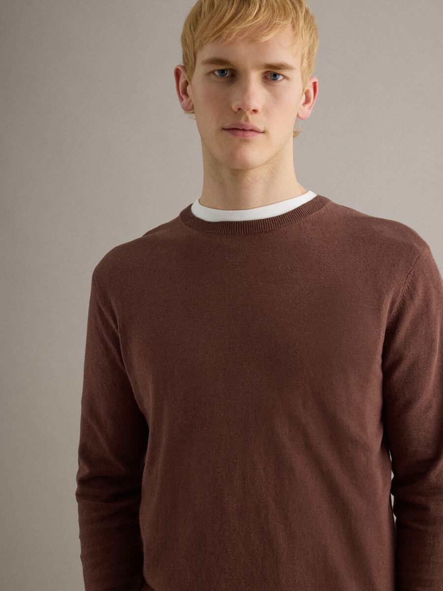 Brown cotton and linen crew neck pullover regular fit_0