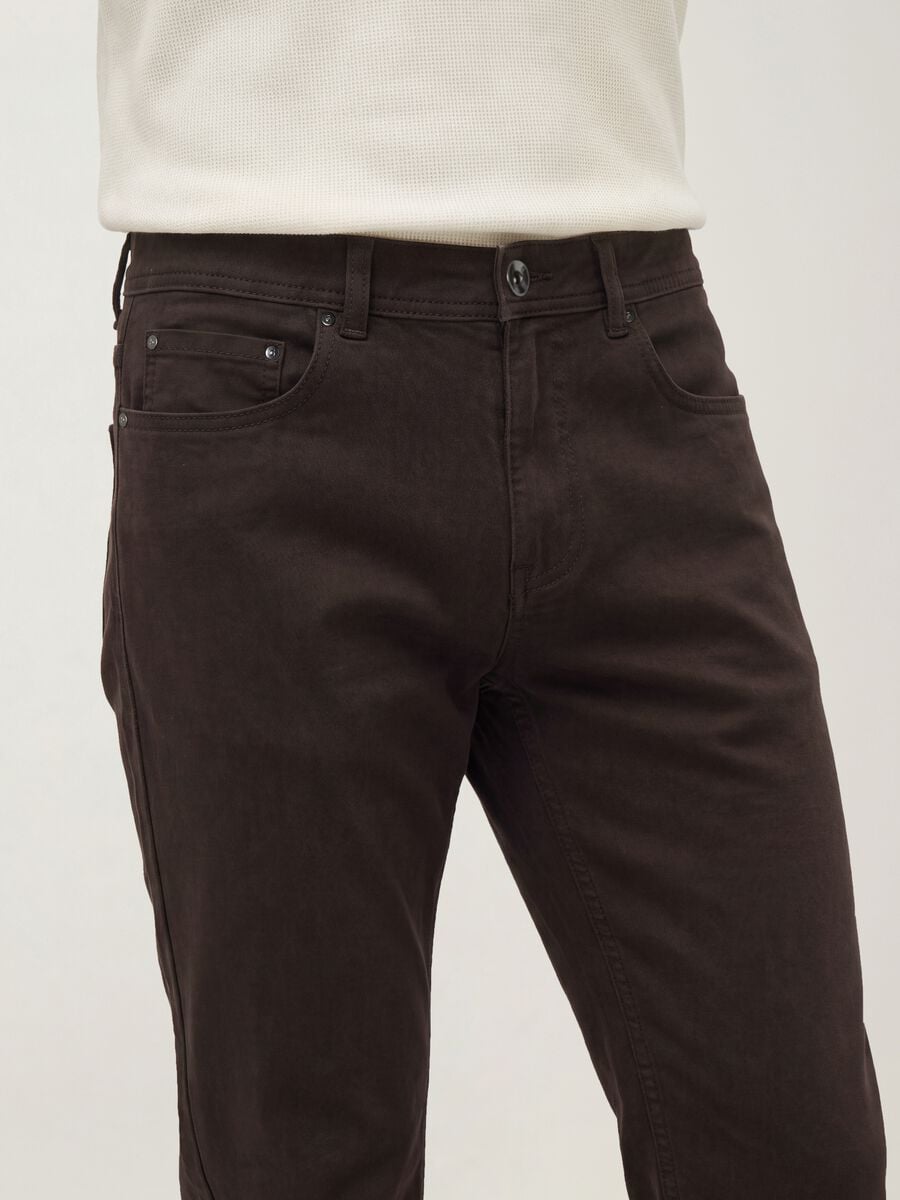 Brown slim-fit stretch cotton trousers_2