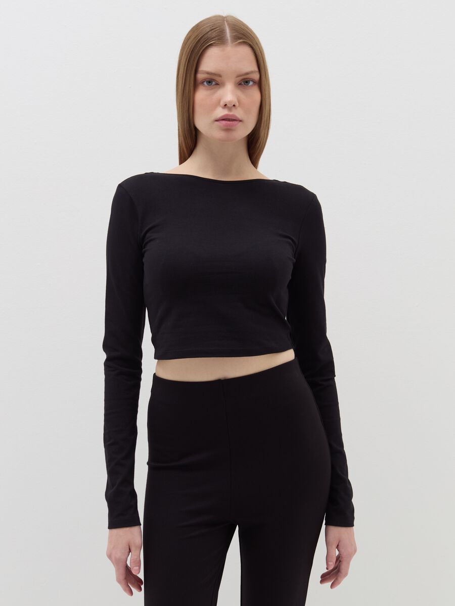 T-shirt with bare back_0