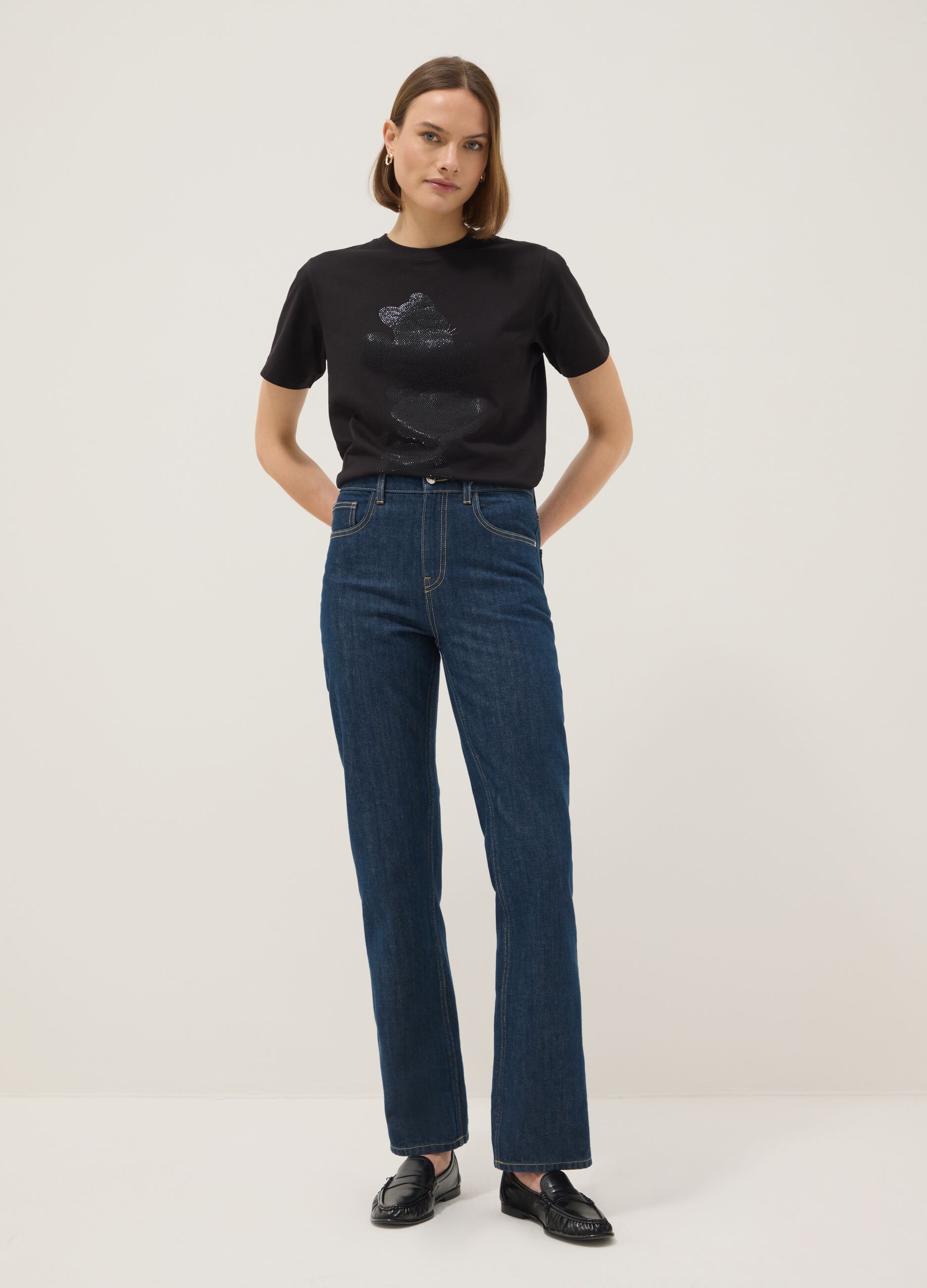 Schwarzes T-Shirt aus reinstem Baumwolle, Regular Fit, mit glitzerndem Mickey Mouse