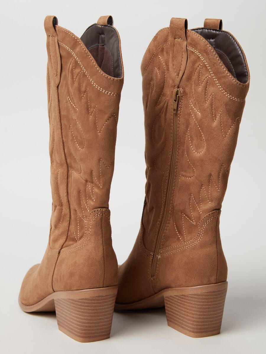 Suede cowboy boots_2