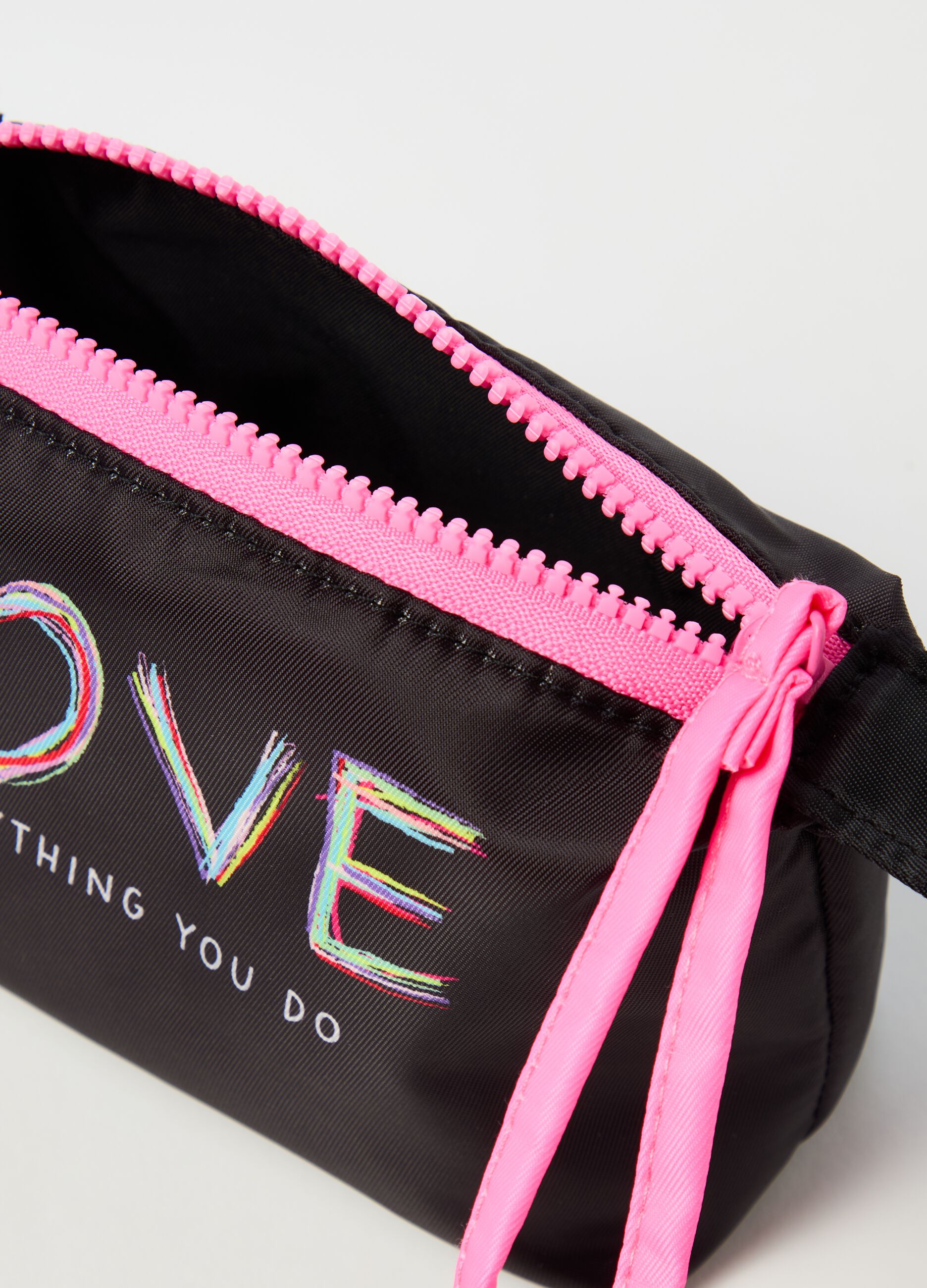 Overnight bag with fluorescent details and print