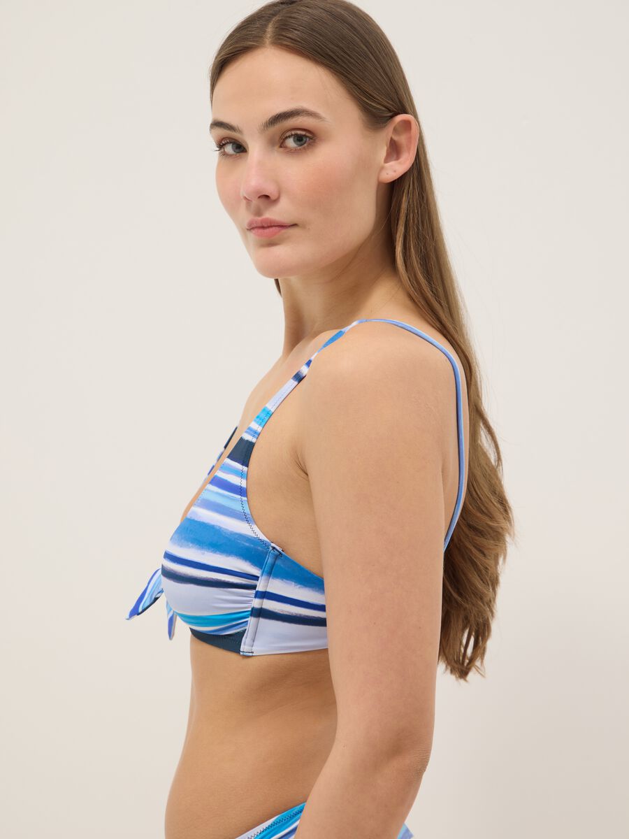 Blue triangle bikini top in stretch fabric_3