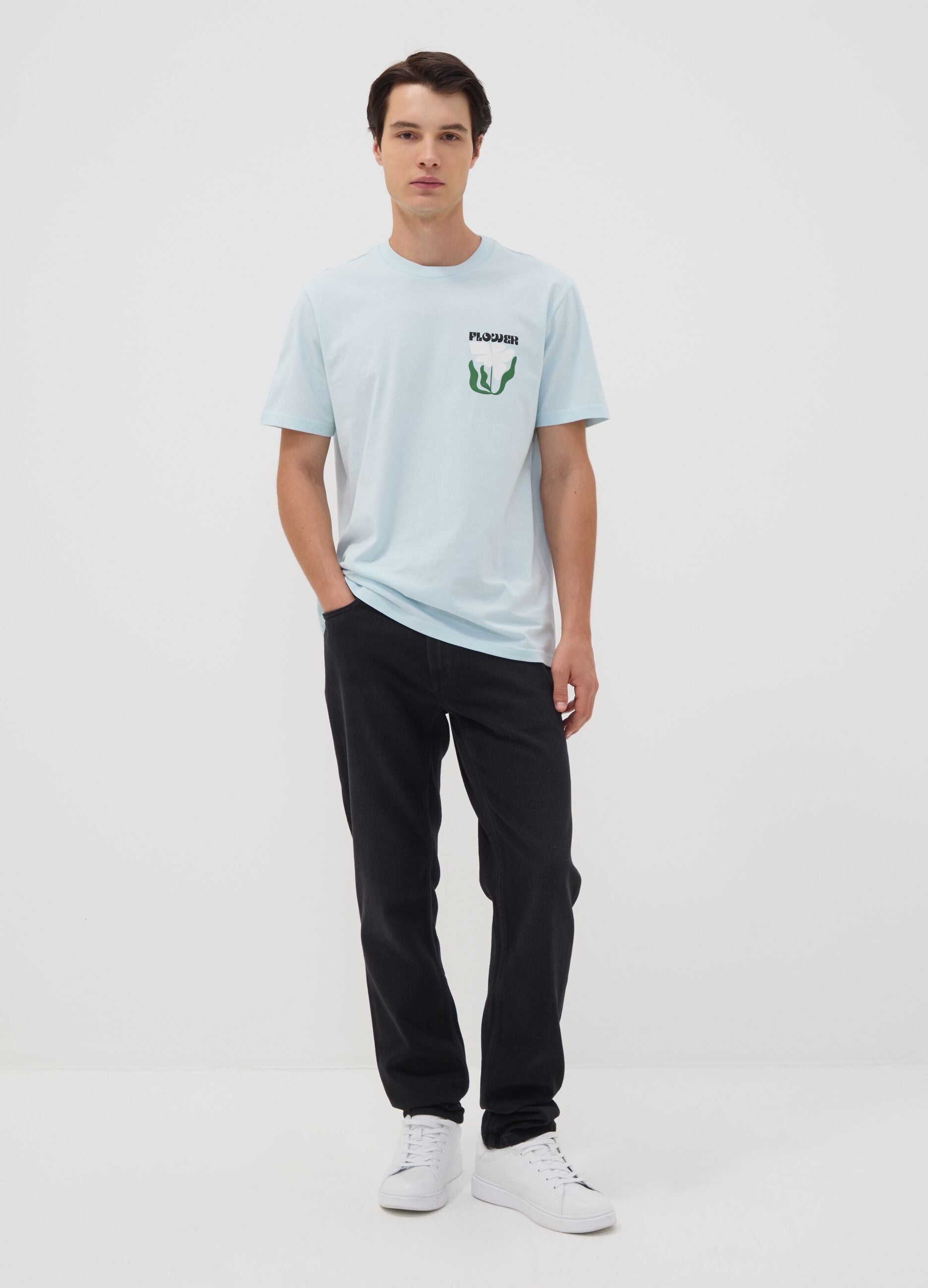 T-shirt azzurra in puro cotone jersey con stampa regular fit