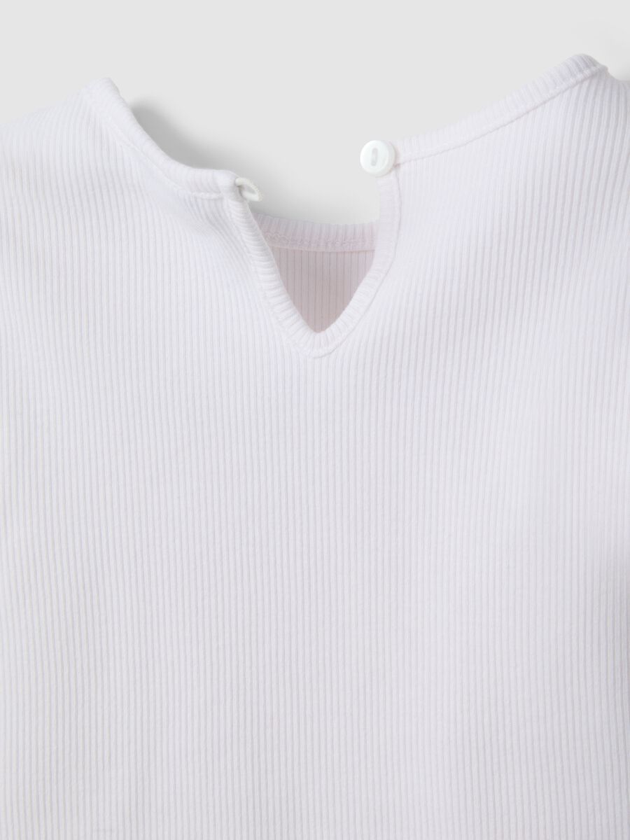 T-shirt in cotone elasticizzato bianca da bimba con stella_3
