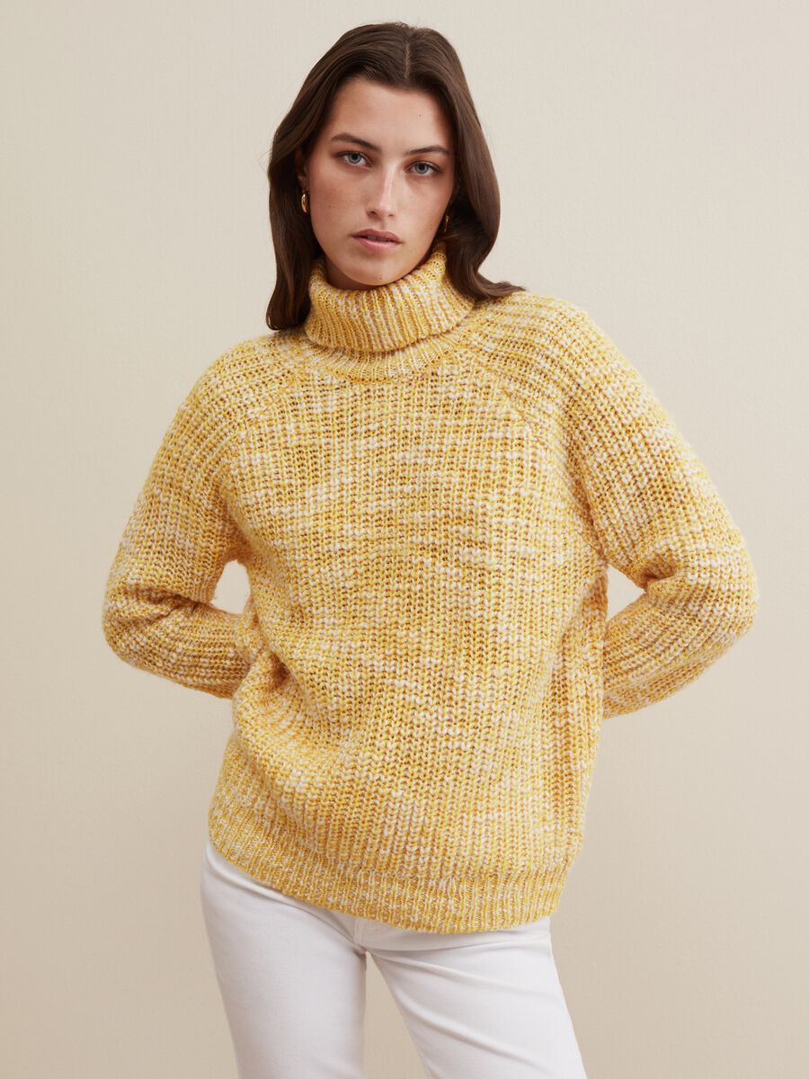 Flat-ribbed pullover with high neck_3