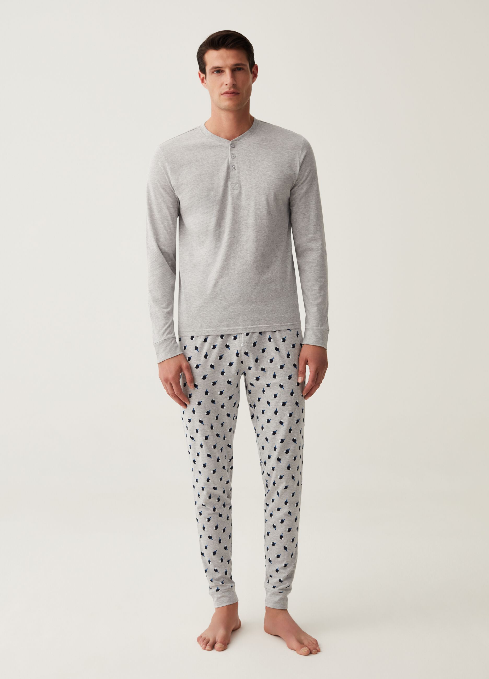 Long pyjamas with granddad neckline and pattern_0