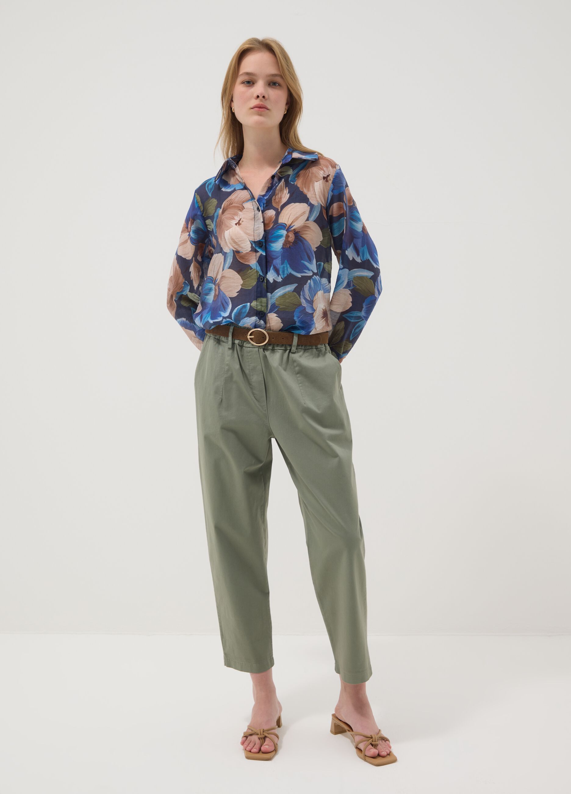 Blaue Hemdbluse aus Lyocell-Mix mit Blumenprint