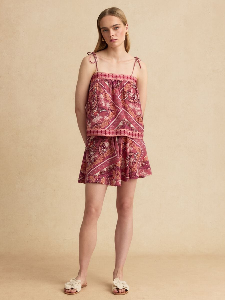 Mehrfarbige Regular-Fit-Bluse mit schmalen Tr&auml;gern und floralem Muster_0