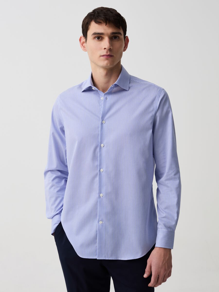 Regular-fit no-iron shirt with slim stripes_1