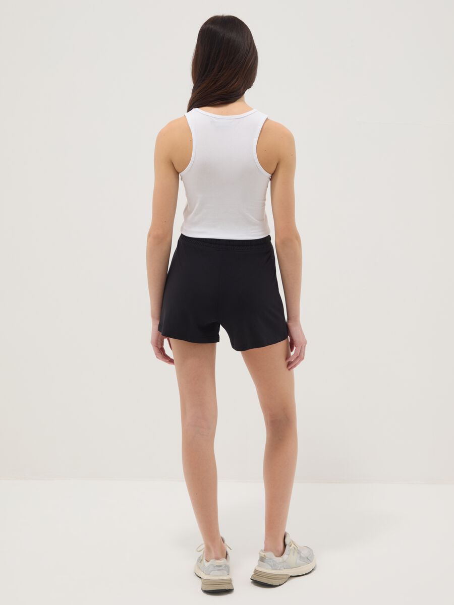 Short negro de algod&oacute;n puro para ni&ntilde;a con cintura el&aacute;stica_1