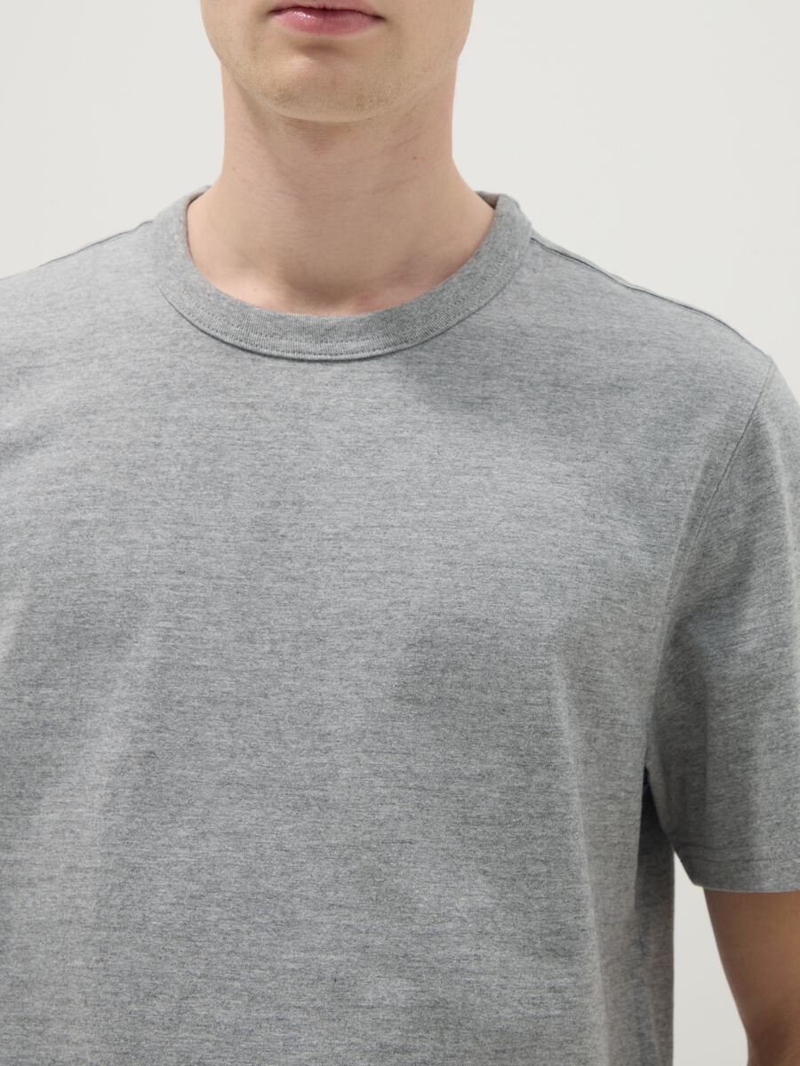 Short-sleeve grey pure cotton regular fit t-shirt_3