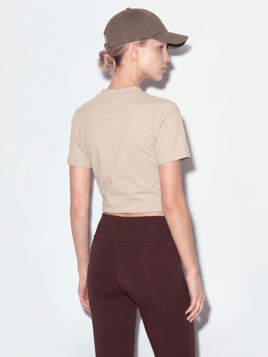 Beige fitted stretch-cotton T-shirt with high neck_2