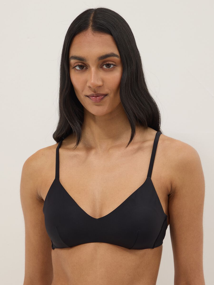 Schwarzes Dreieck-Bikini-Top mit herausnehmbarer Polsterung_0