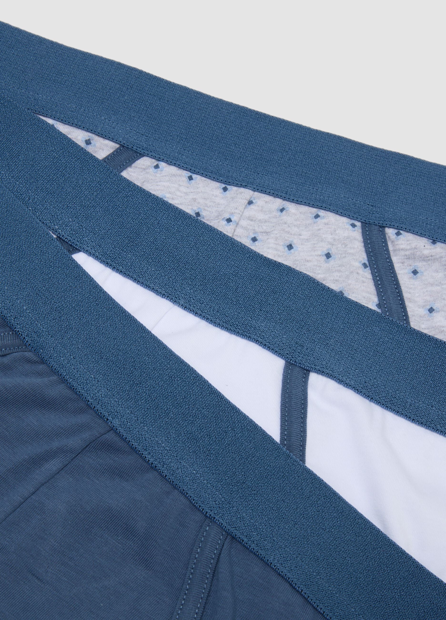 3er-Pack Slips in Hellblau und Weiss aus elastischer Bio-Baumwolle