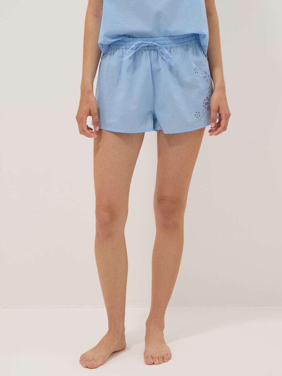 Cal&ccedil;&otilde;es de pijama azul-claro em algod&atilde;o org&acirc;nico com bordados_1