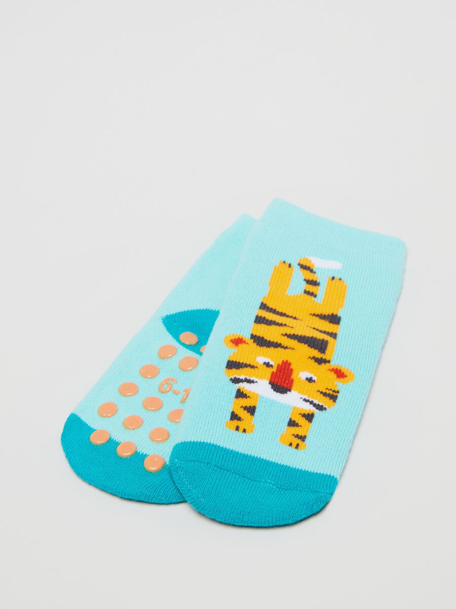 Two-pair pack slipper socks with design_2