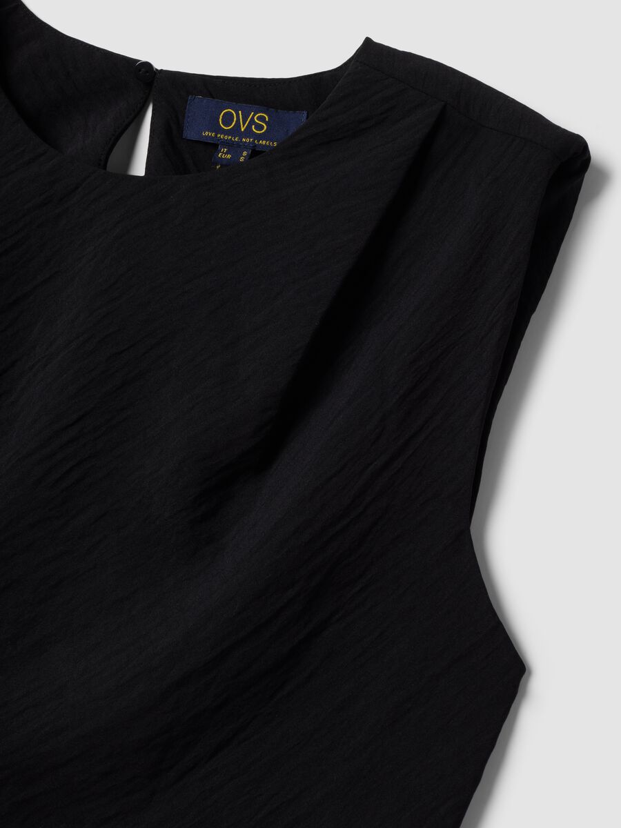Schwarze &auml;rmellose Bluse mit Pliss&eacute;-Struktur, Regular Fit_6