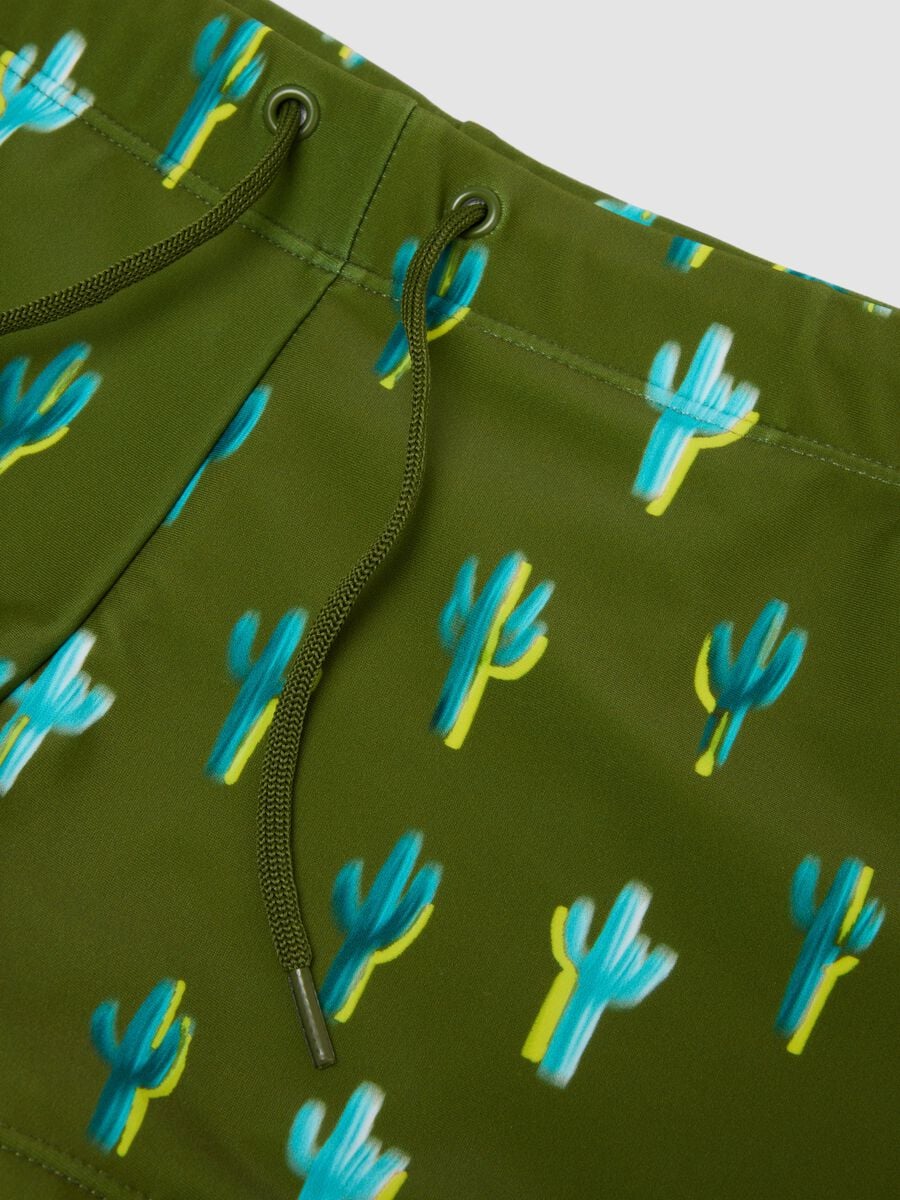 Green stretch swim briefs_2