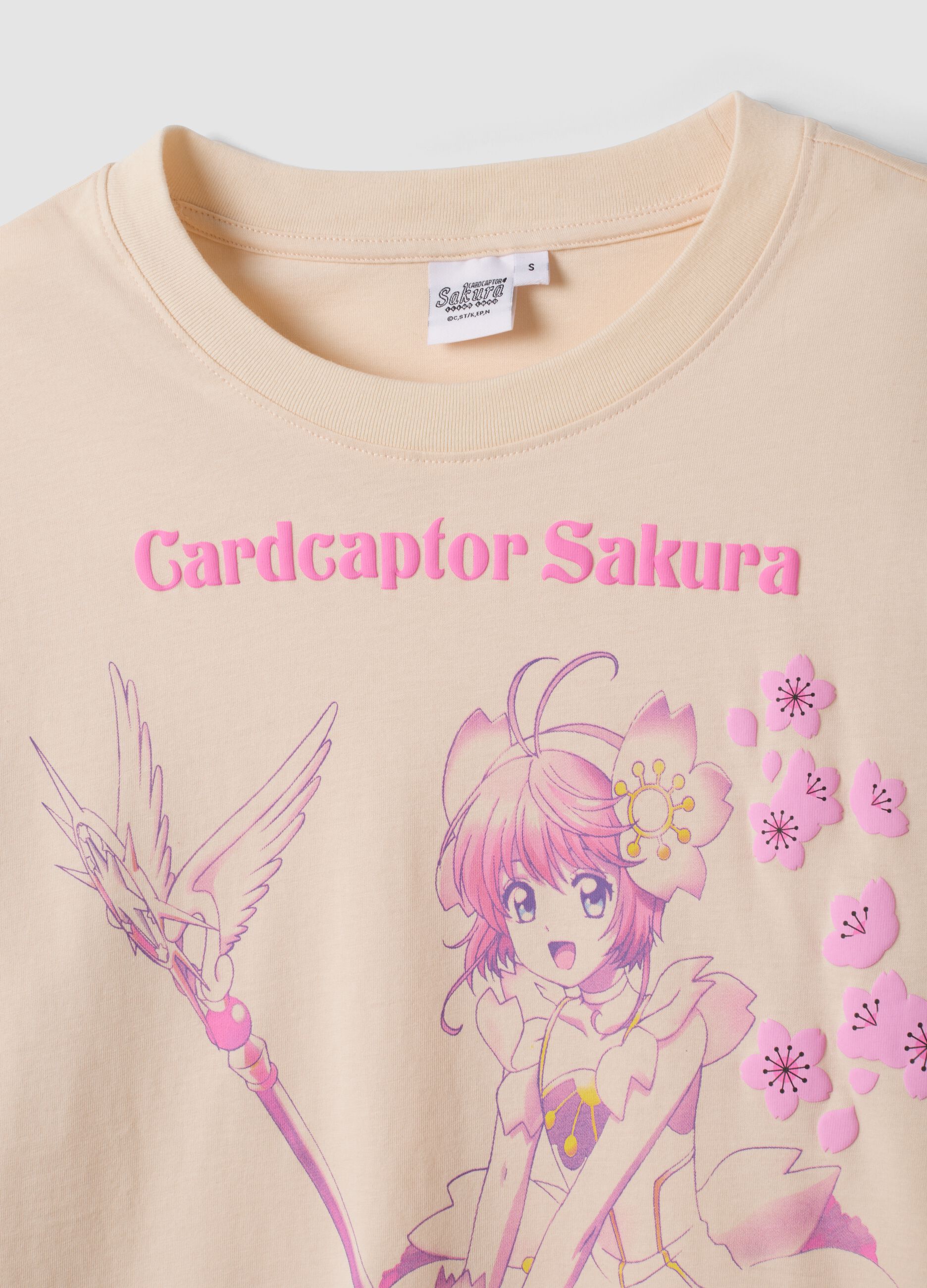 T-shirt rosa em algod&atilde;o puro com estampado frontal Sakura, corte regular