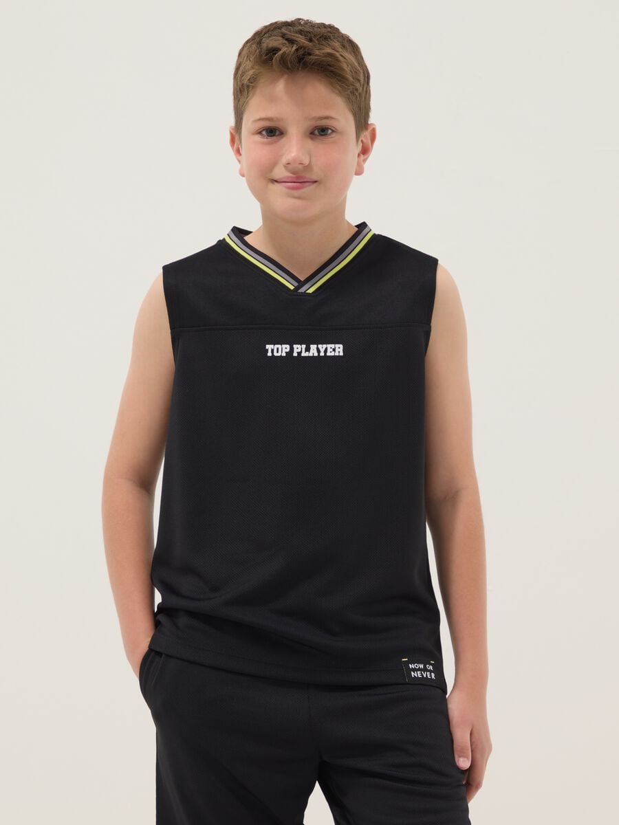 Black sporty V-neck vest_0